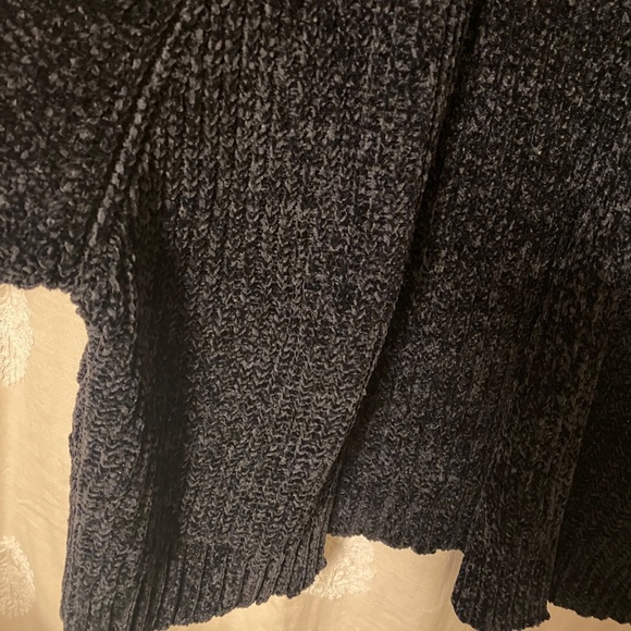 SOLD: Urban Outfitters Velour Cardigan - Picture 6 of 8